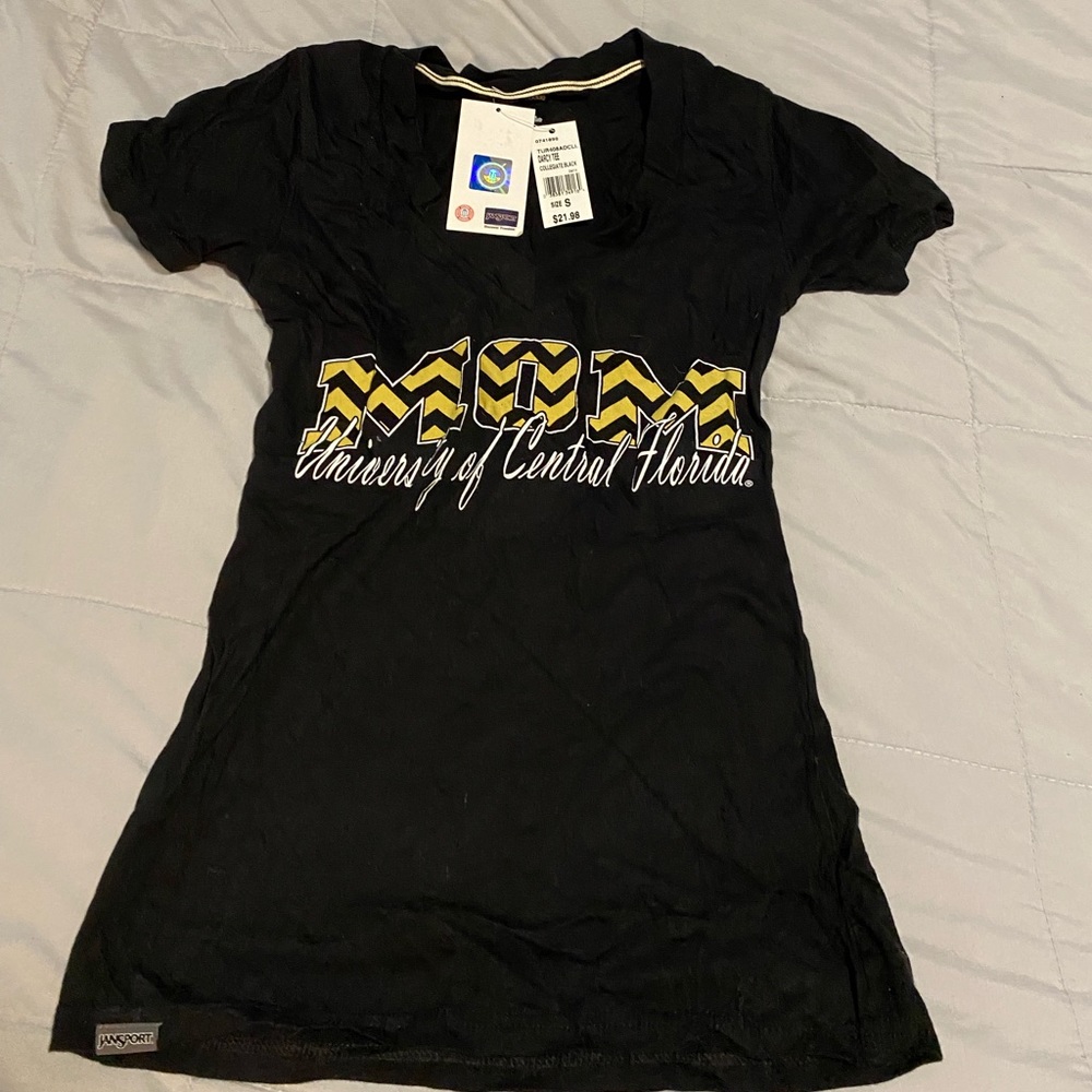 UCF mom shirt with tag